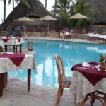 Reise: 4* Pinewood Beach Resort & Spa in Galu Beach ab 1096€ p.P.