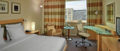 Sie können das Hilton Düsseldorf jetzt bereits ab 65.50 EUR p.P. buchen