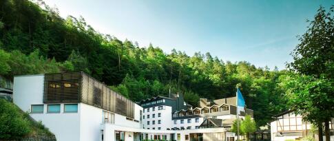 Sie können das Hotel Zugbrücke Grenzau jetzt bereits ab 103.00 EUR p.P. buchen
