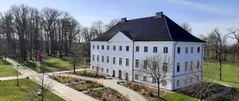 Sie können das Schlossgut Gross Schwansee jetzt bereits ab 73.50 EUR p.P. buchen
