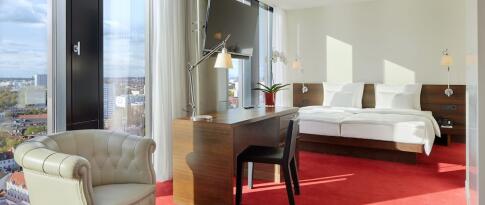 Sie können das Empire Riverside Hotel jetzt bereits ab 79.50 EUR p.P. buchen