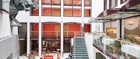 Sie können das Living Hotel Großer Kurfürst jetzt bereits ab 58.50 EUR p.P. buchen