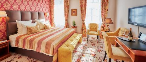 Sie können das Weinromantikhotel Richtershof jetzt bereits ab 103.00 EUR p.P. buchen