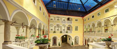 Sie können das Schloss Weikersdorf jetzt bereits ab 0.00 EUR p.P. buchen