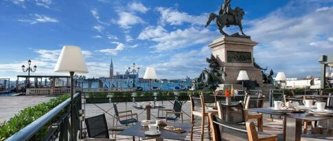 Sie können das Londra Palace Venedig jetzt bereits ab 258.50 EUR p.P. buchen