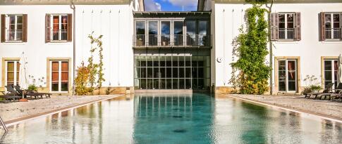 Sie können das Gräflicher Park Health & Balance Resort jetzt bereits ab 215.00 EUR p.P. buchen