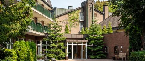 Sie können das Waldhotel Tannenhäuschen jetzt bereits ab 0.00 EUR p.P. buchen