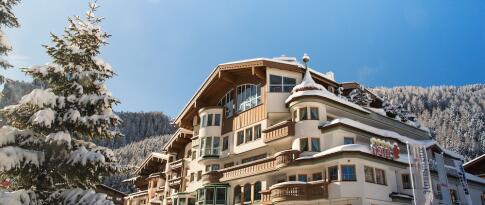 Sie können das Hotel Neuhintertux jetzt bereits ab 141.00 EUR p.P. buchen