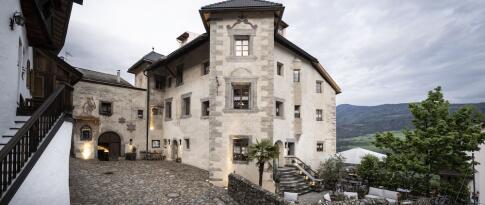 Sie können das Gourmet Hotel & Restaurant ZUM STEINBOCK jetzt bereits ab 198.00 EUR p.P. buchen