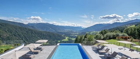 Sie können das Panorama Hotel Huberhof jetzt bereits ab 145.00 EUR p.P. buchen